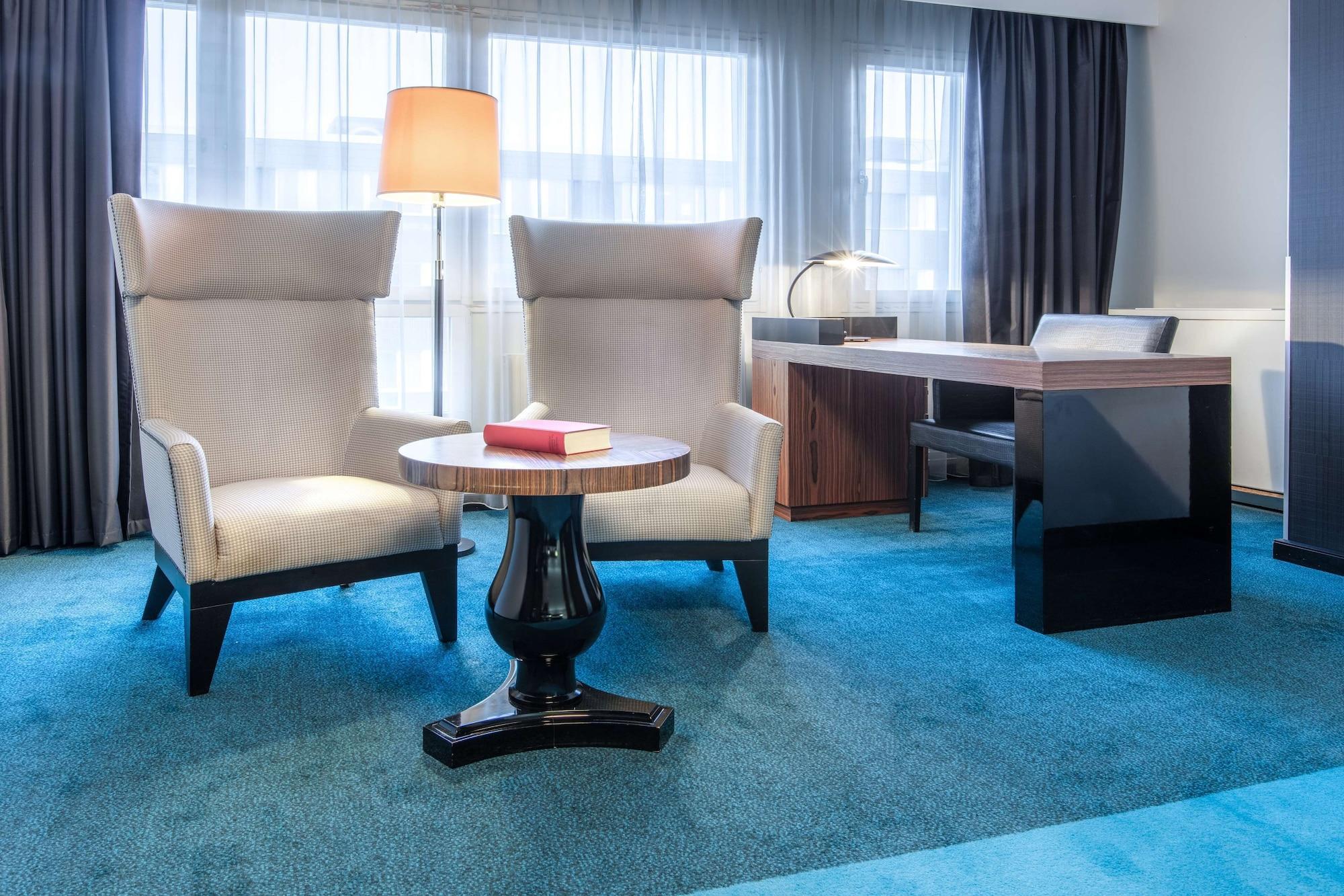 Radisson Blu Hotel 4*